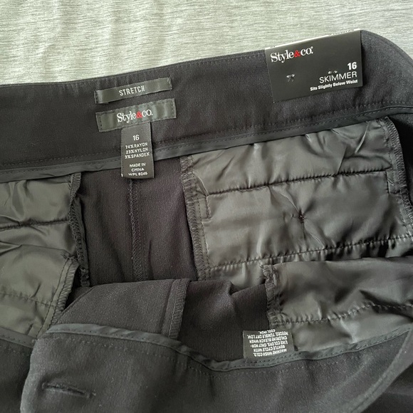 Cropped Dress Pants - Picture 3 of 3